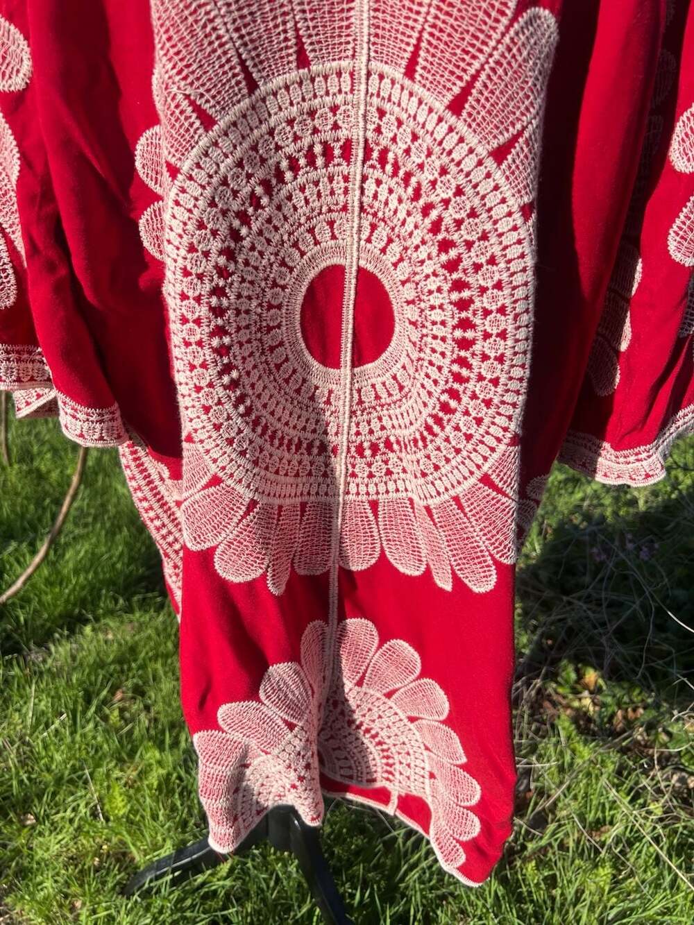 Catherines Est. 1946 Red Embroidered Medallion Open Front Duster Kimono - Picture 10 of 12